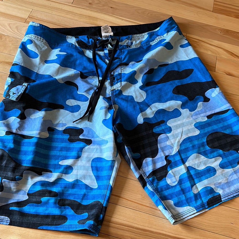 Men’s Oakley swim trunks size 36